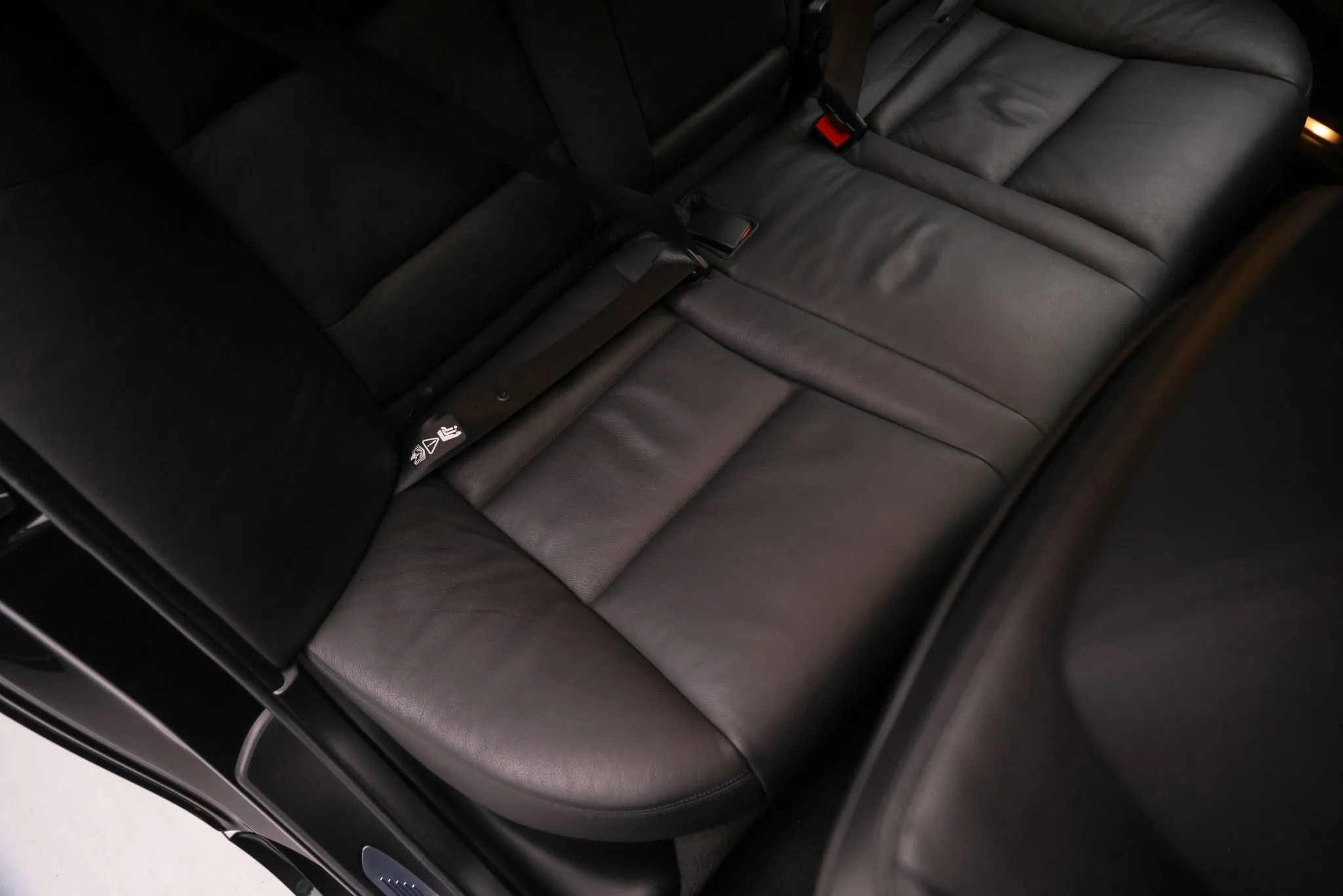 Interior 27