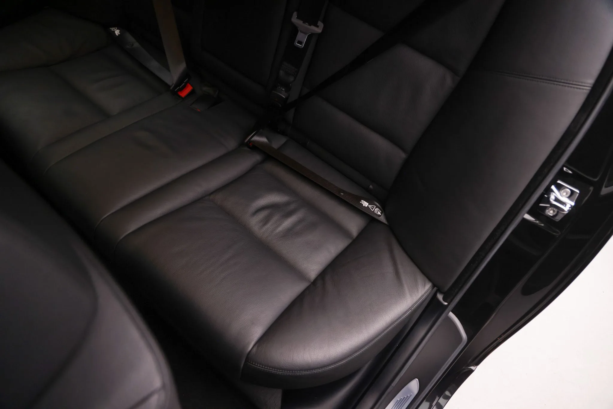 Interior 28