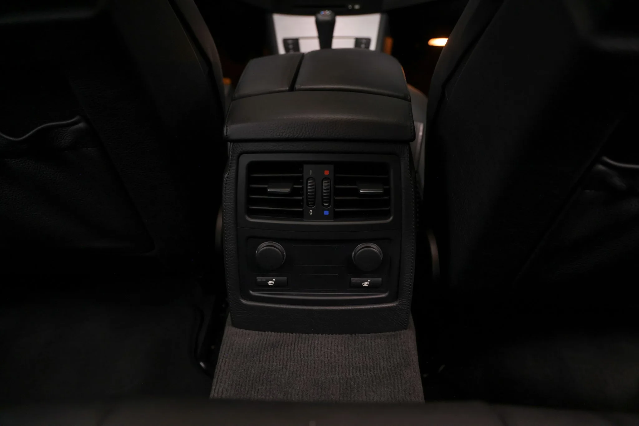 Interior 34