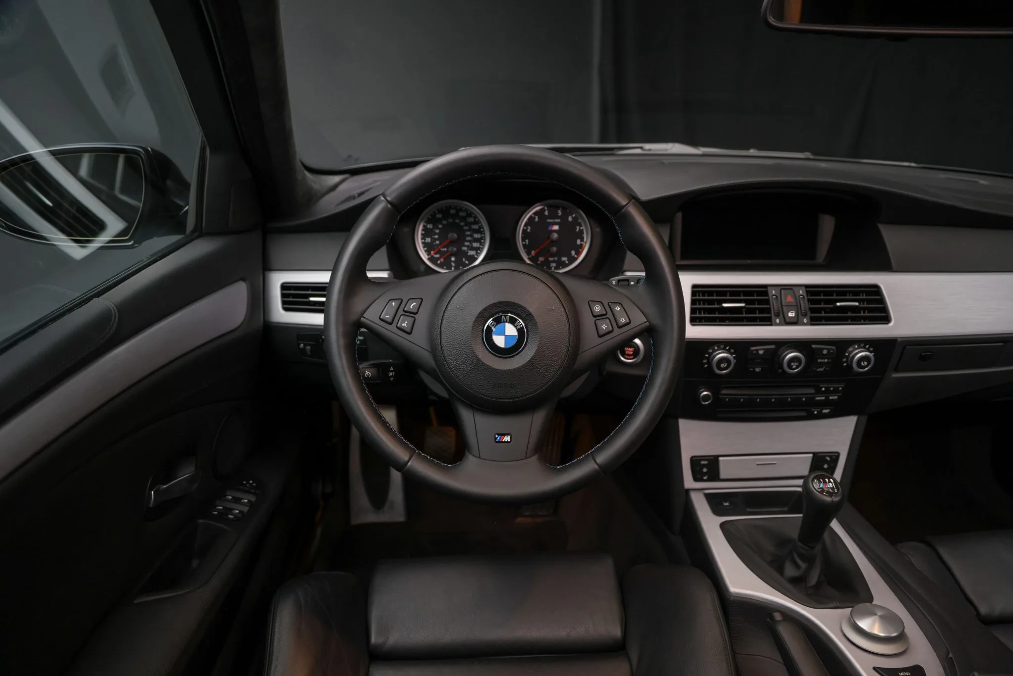 Interior 25