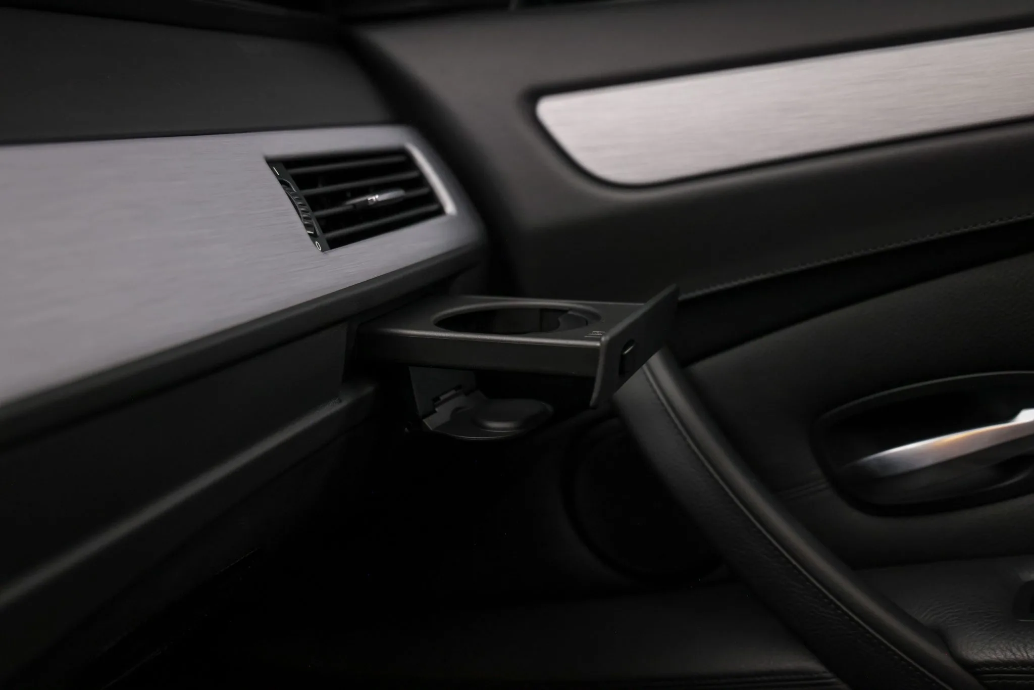 Interior 48