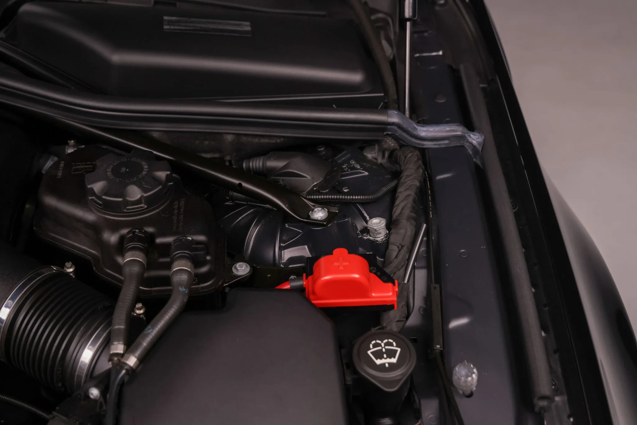 Engine bay 6