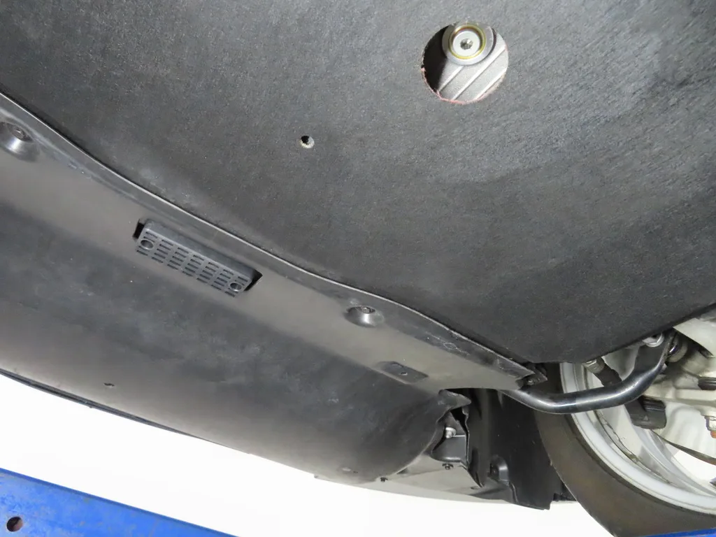 Undercarriage & underbody 4