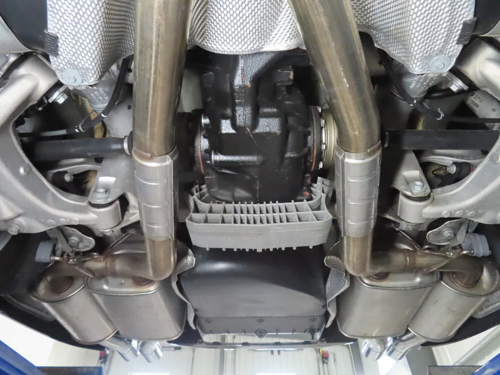 Undercarriage & underbody 13