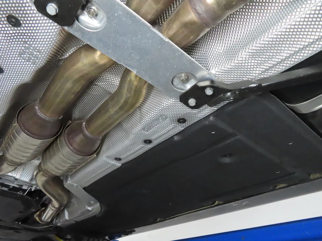 Undercarriage & underbody 22