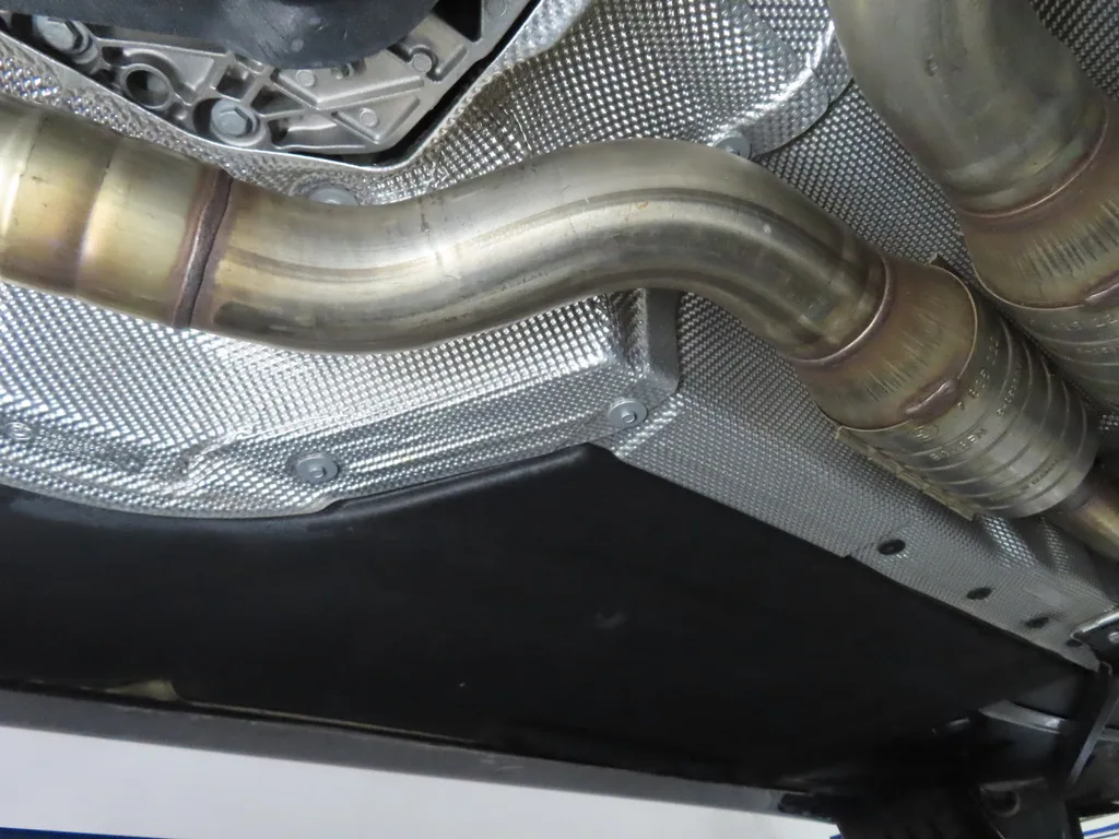 Undercarriage & underbody 23